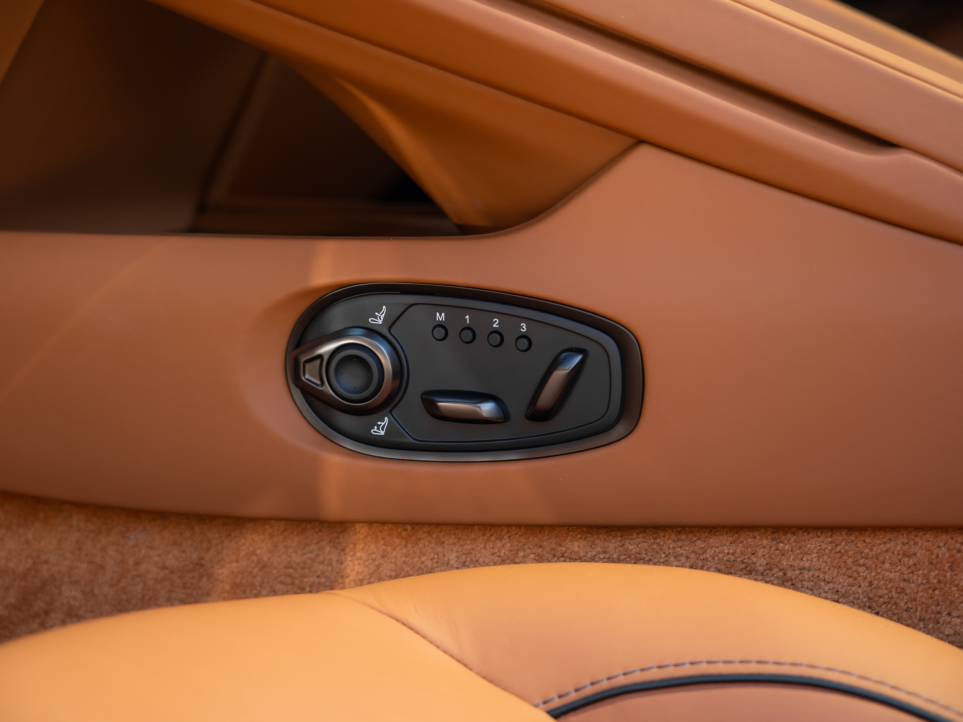 Ready2Drive DB12 Coupe Minotaur Green - 24