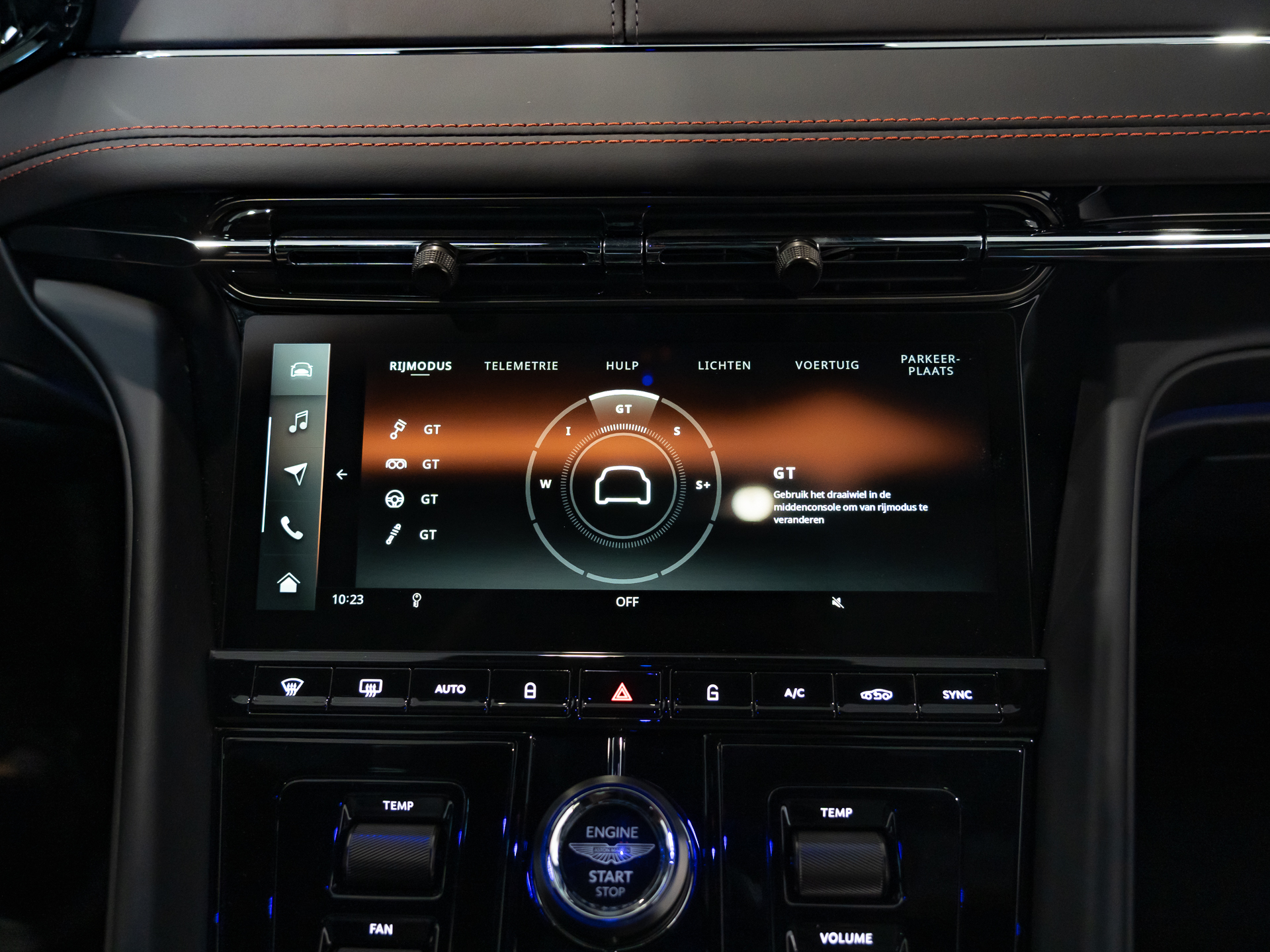 Ready2Drive DB12 S Coupe Chimera Blue - 41