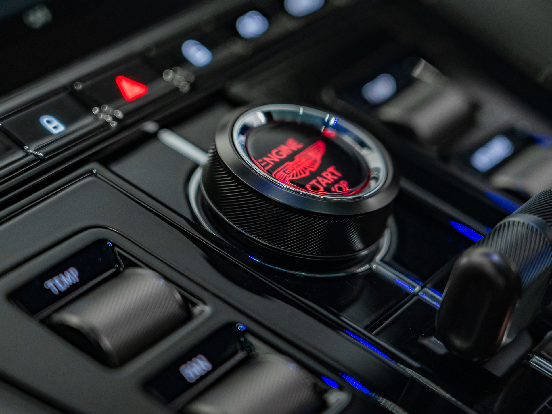 Ready2Drive DB12 S Coupe Chimera Blue - 54