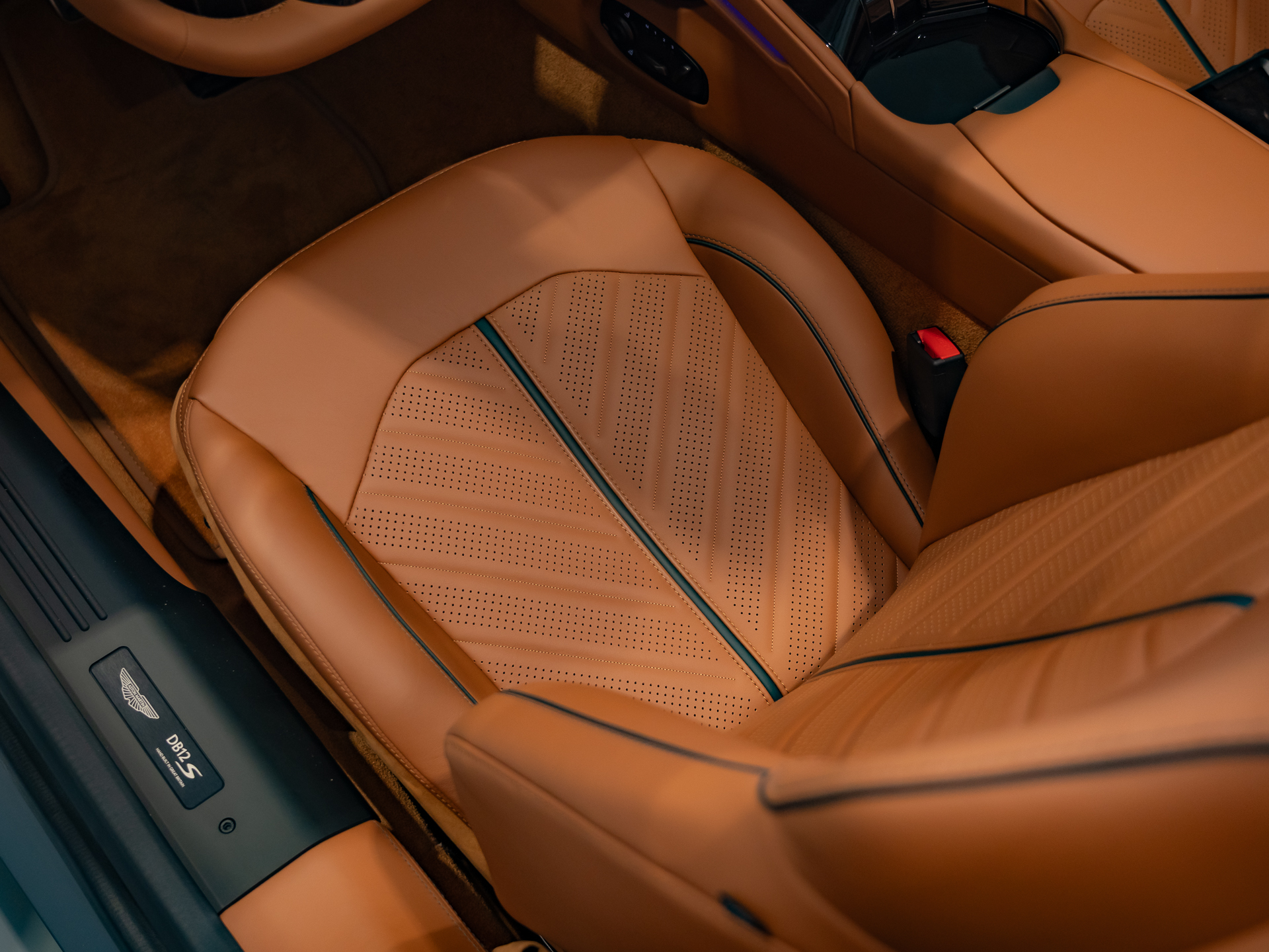 Ready2Drive DB12 S Volante Minotaur Green - 43