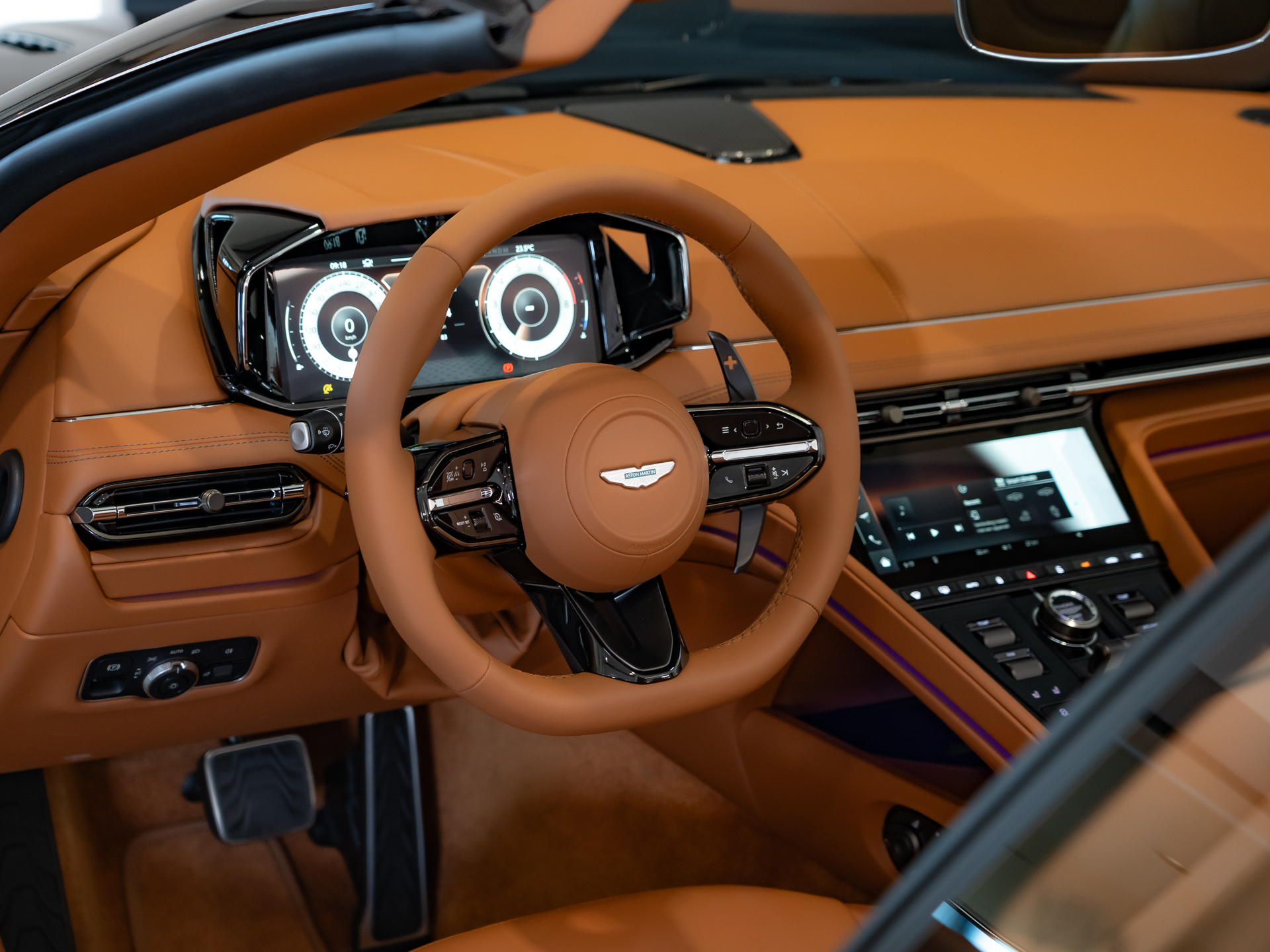 Ready2Drive DB12 S Volante Minotaur Green - 57