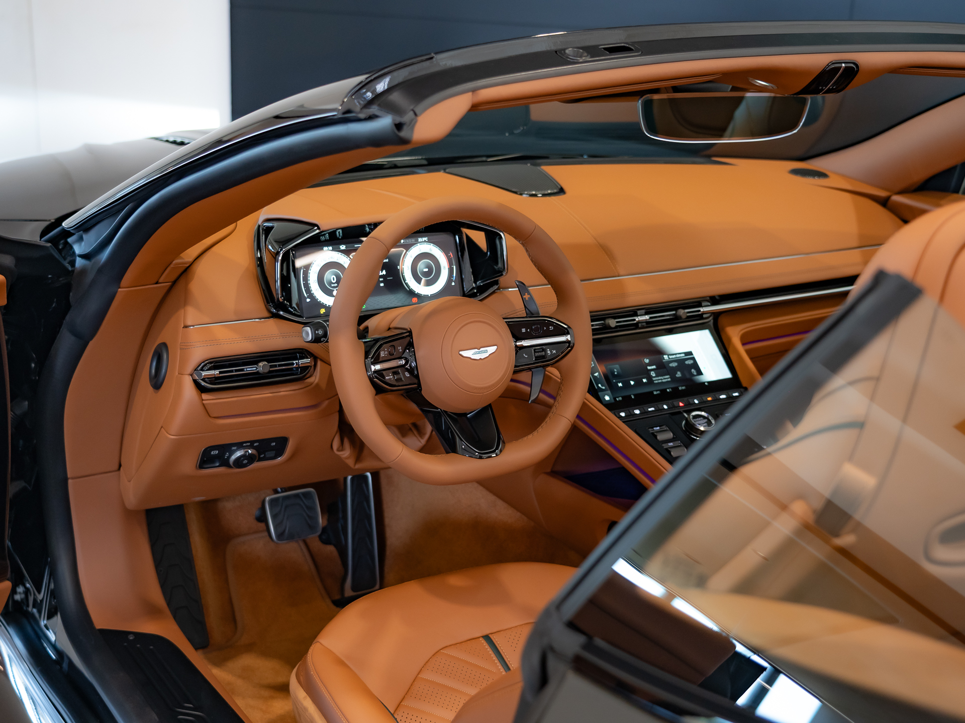 Ready2Drive DB12 S Volante Minotaur Green - 58
