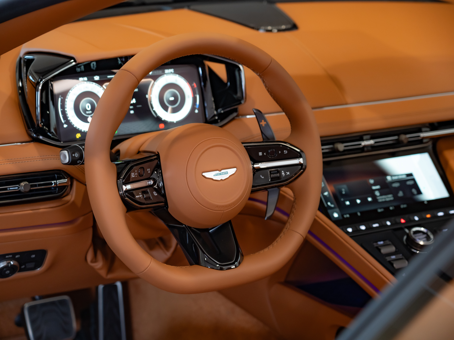 Ready2Drive DB12 S Volante Minotaur Green - 59