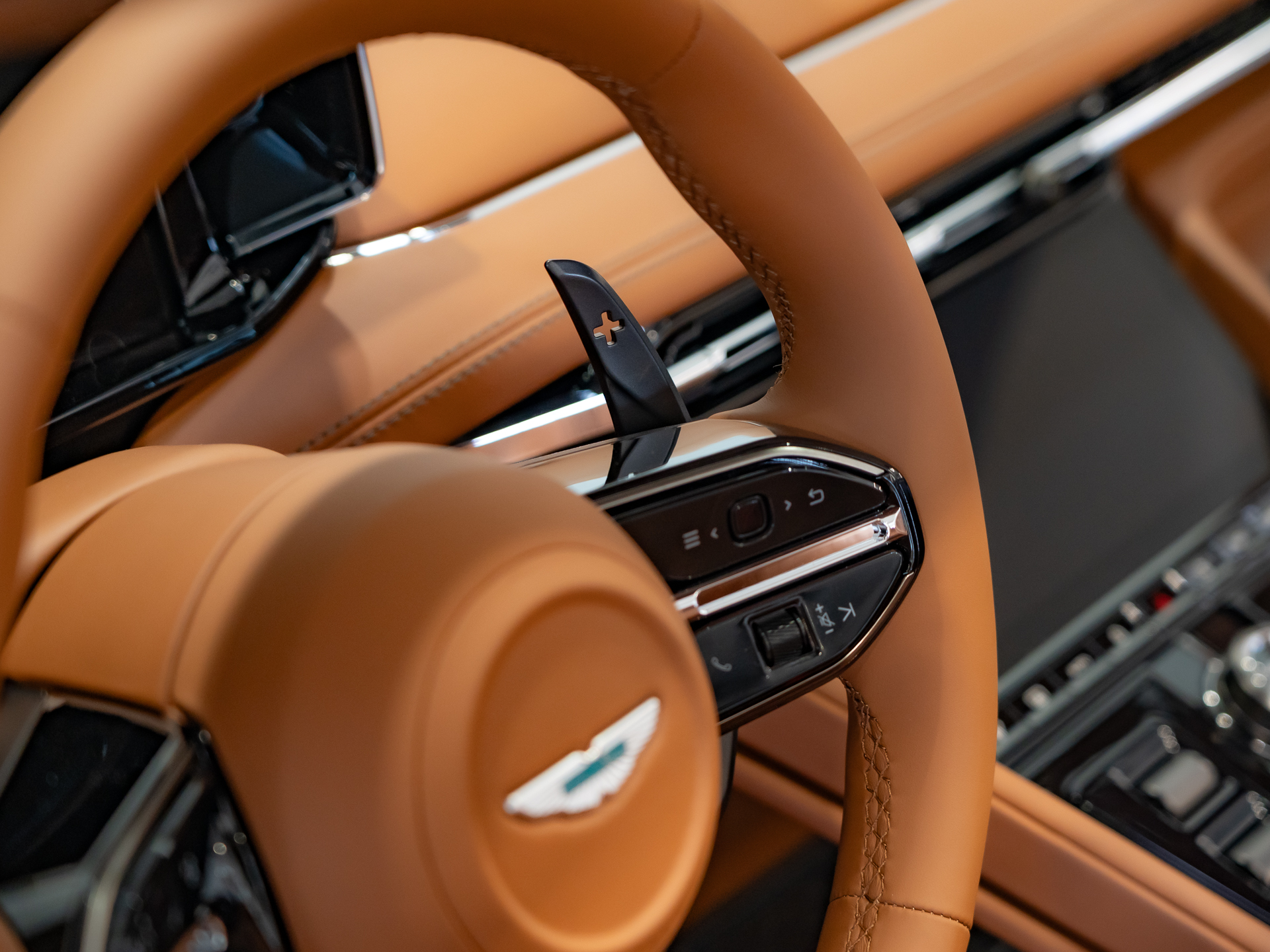 Ready2Drive DB12 S Volante Minotaur Green - 71