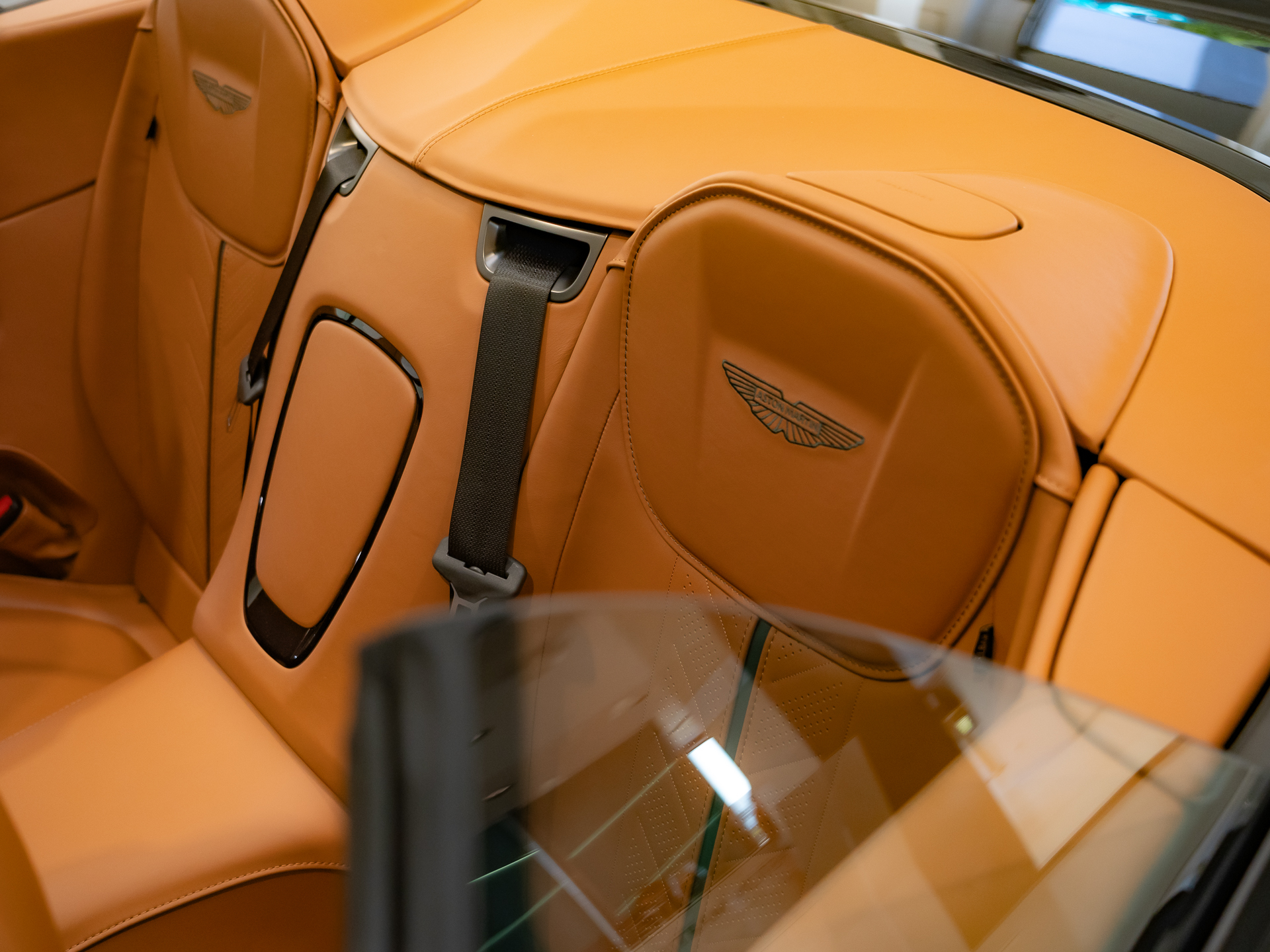 Ready2Drive DB12 S Volante Minotaur Green - 72