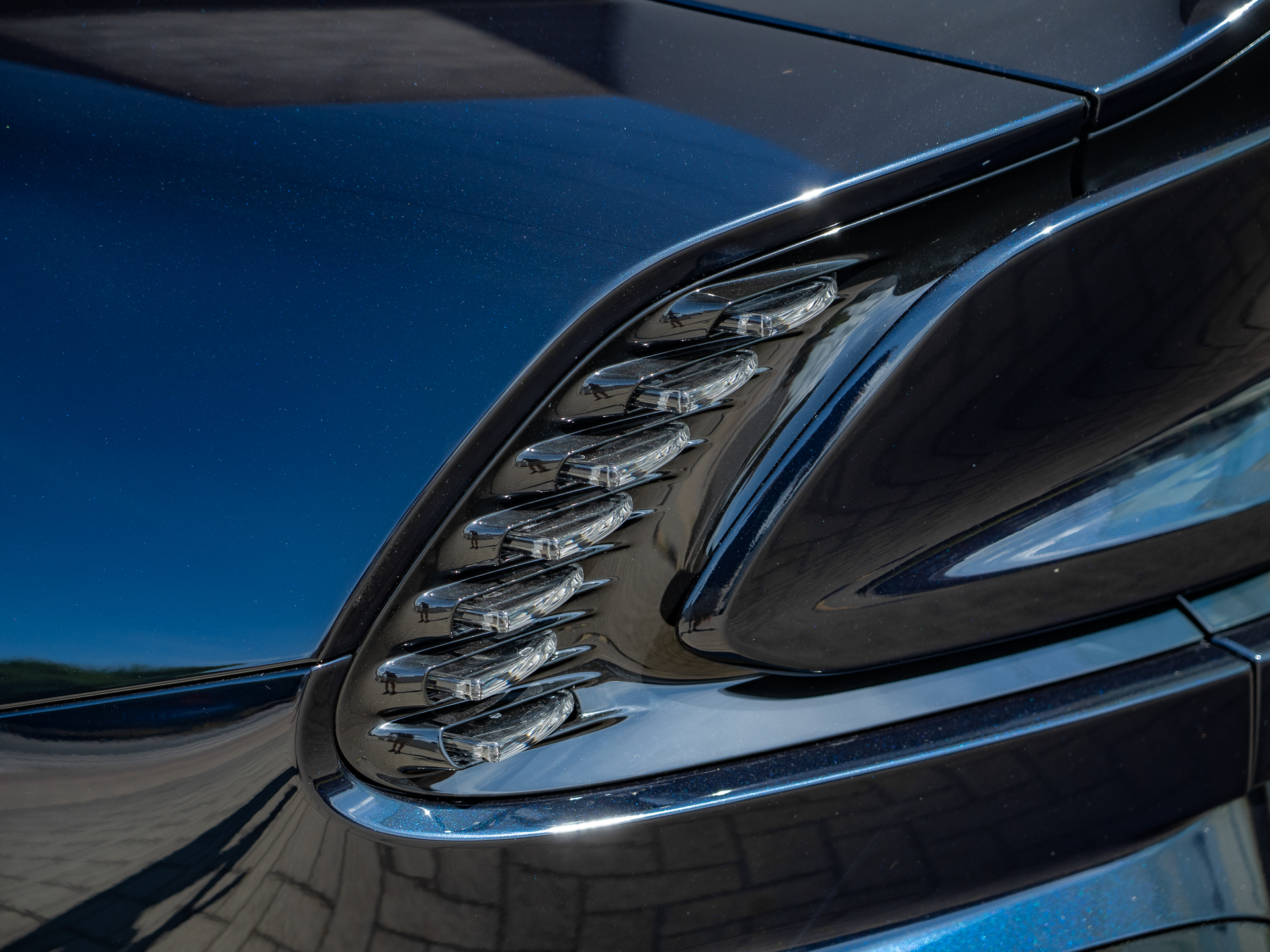 Ready2Drive Vanquish Coupe Ultramarine Black - 12