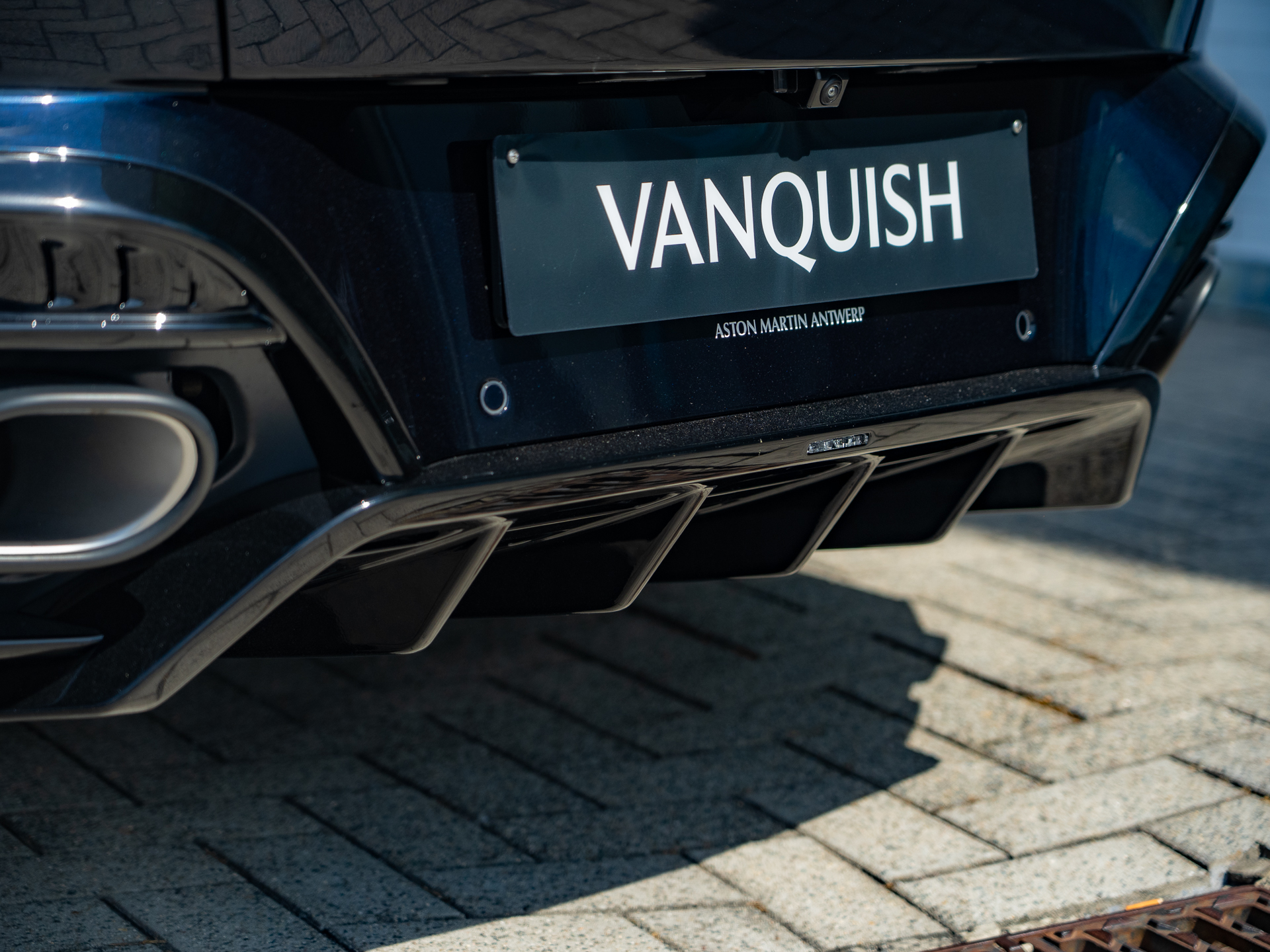 Ready2Drive Vanquish Coupe Ultramarine Black - 14