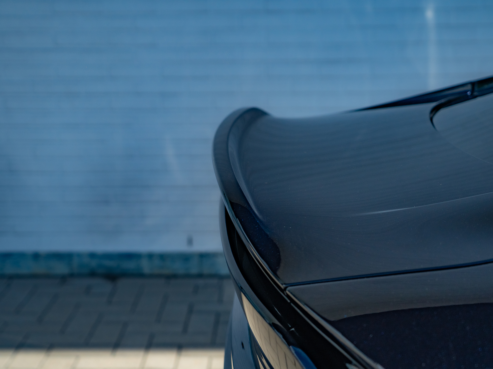 Ready2Drive Vanquish Coupe Ultramarine Black - 18