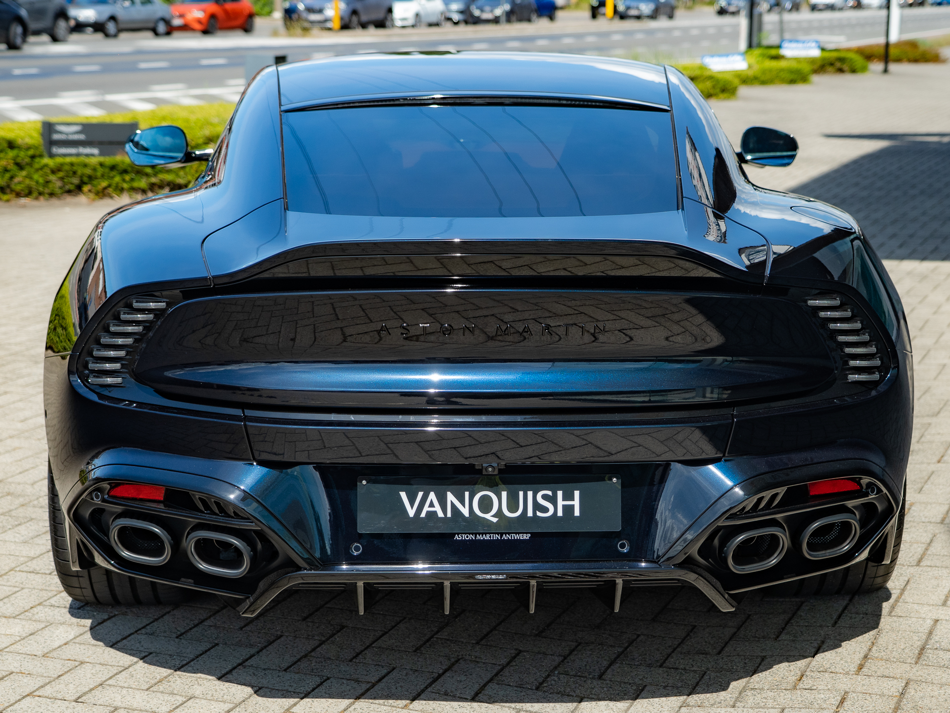 Ready2Drive Vanquish Coupe Ultramarine Black - 3