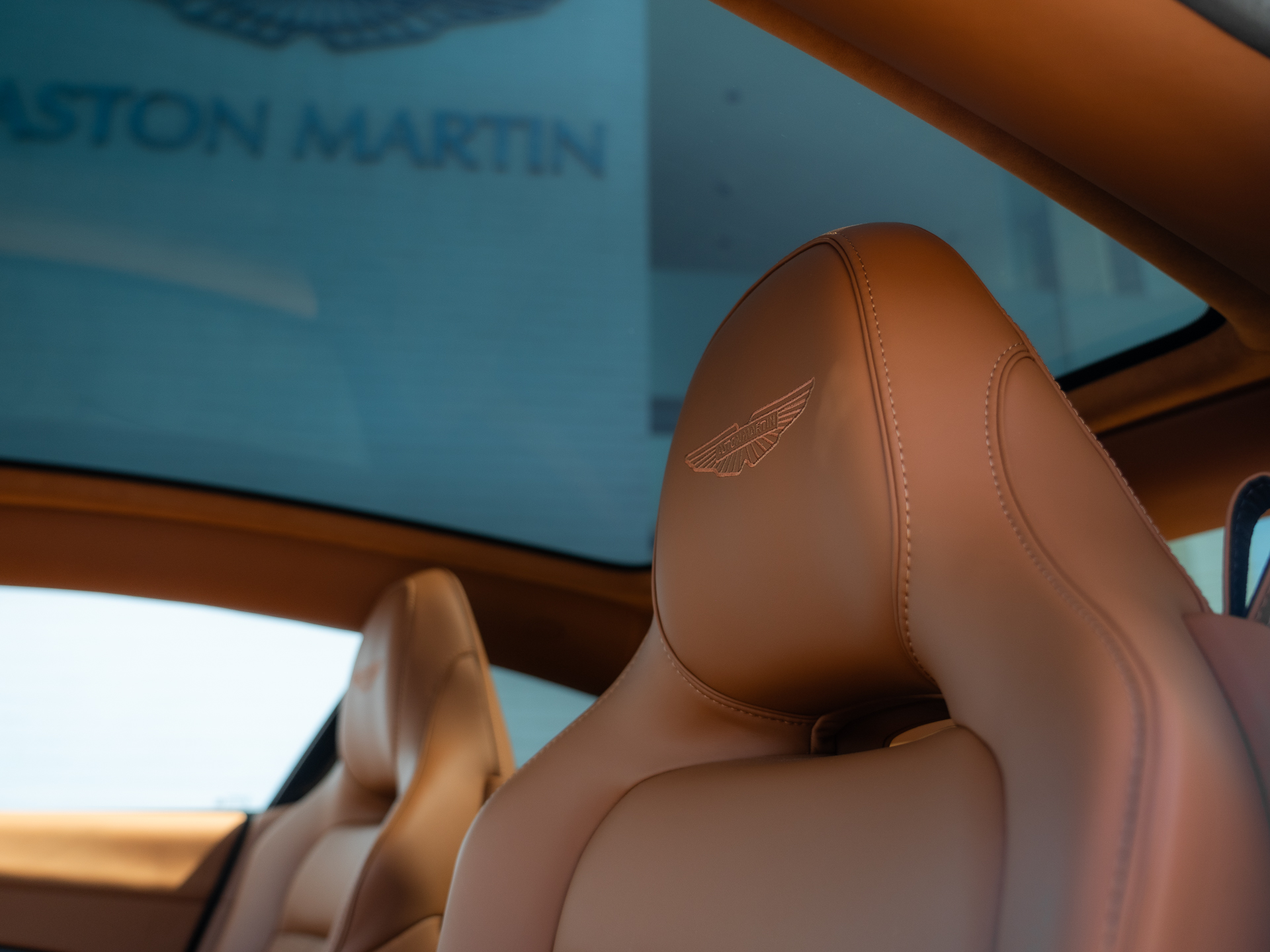 Ready2Drive Vanquish Coupe Ultramarine Black - 28