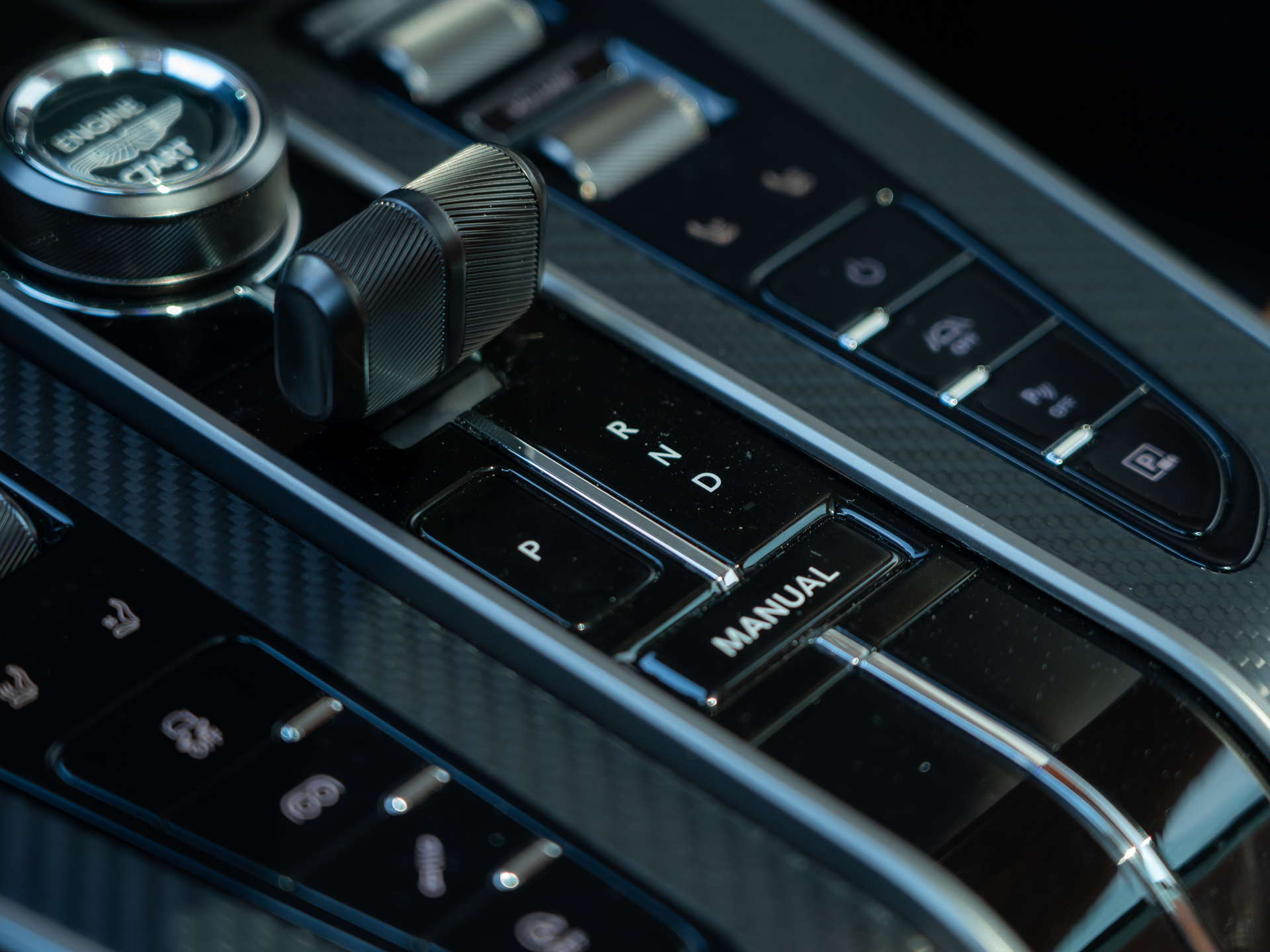 Ready2Drive Vanquish Coupe Ultramarine Black - 39