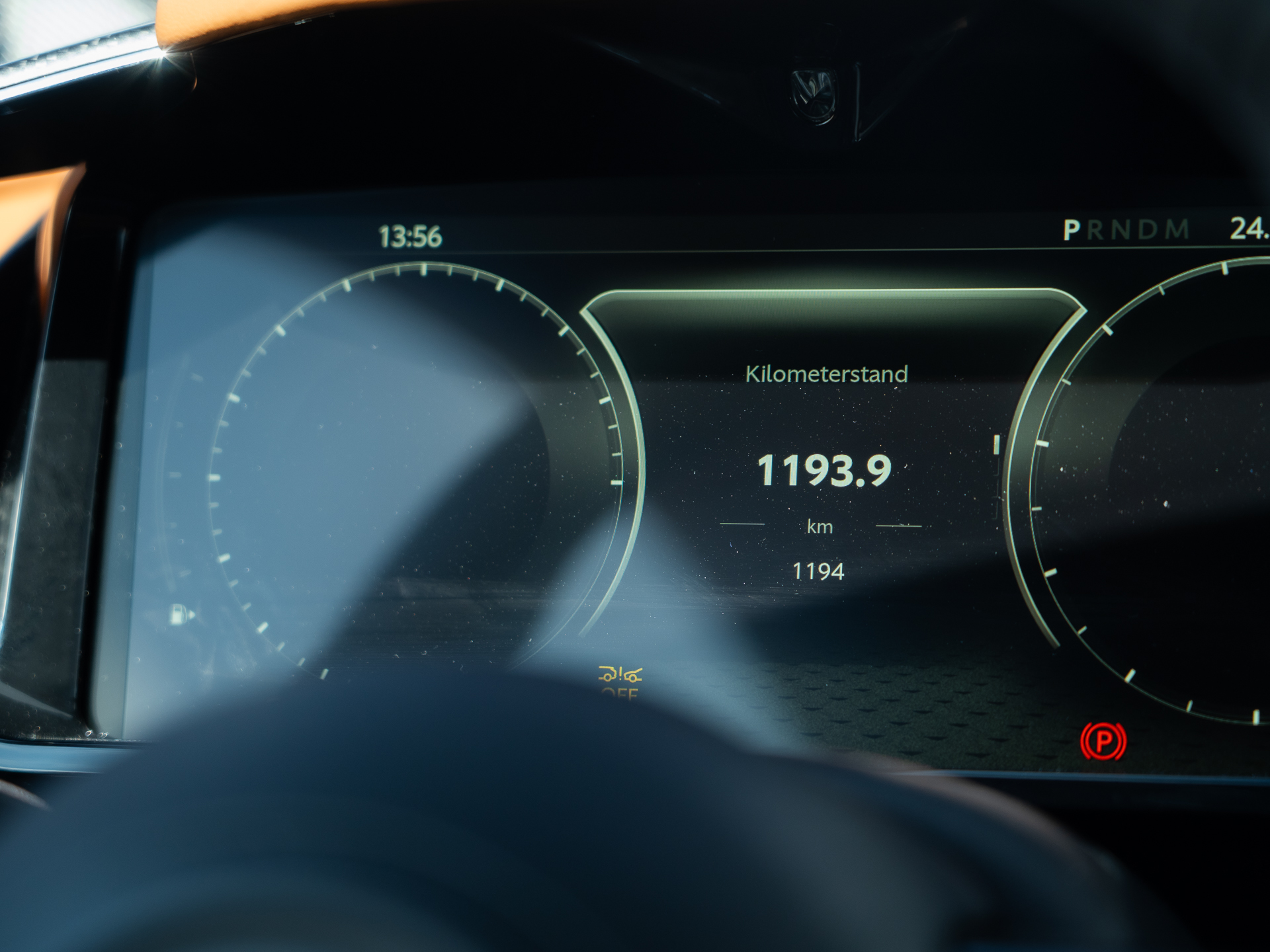 Ready2Drive Vanquish Coupe Ultramarine Black - 44