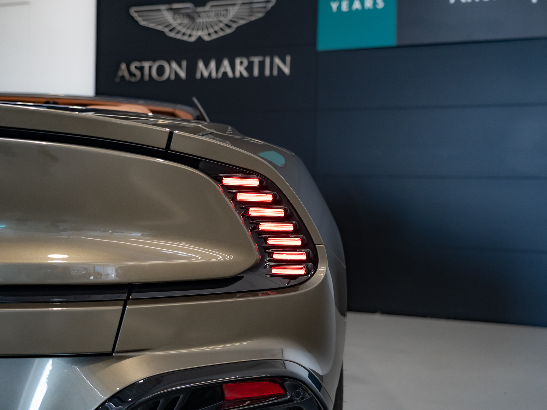Ready2Drive Vanquish Volante Arden Green - 22