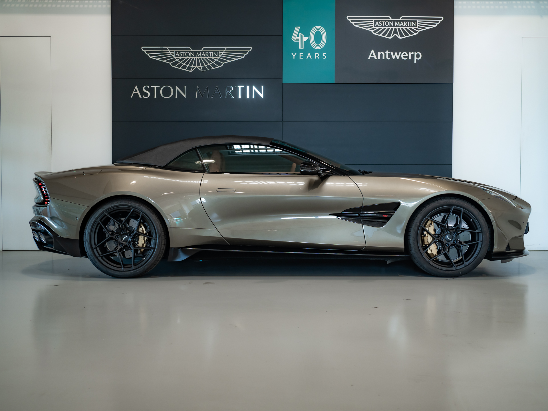 Ready2Drive Vanquish Volante Arden Green - 4