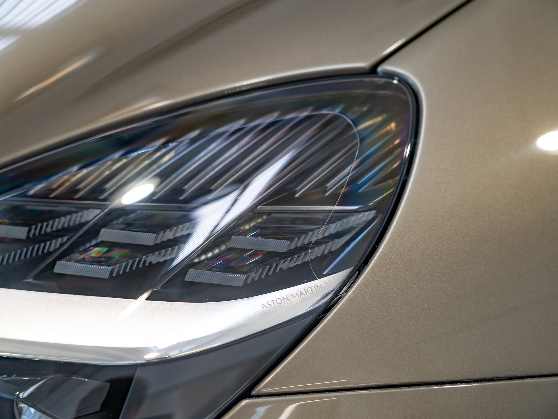 Ready2Drive Vanquish Volante Arden Green - 11