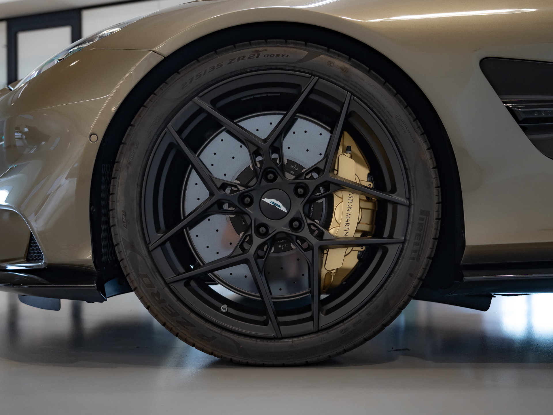 Ready2Drive Vanquish Volante Arden Green - 12