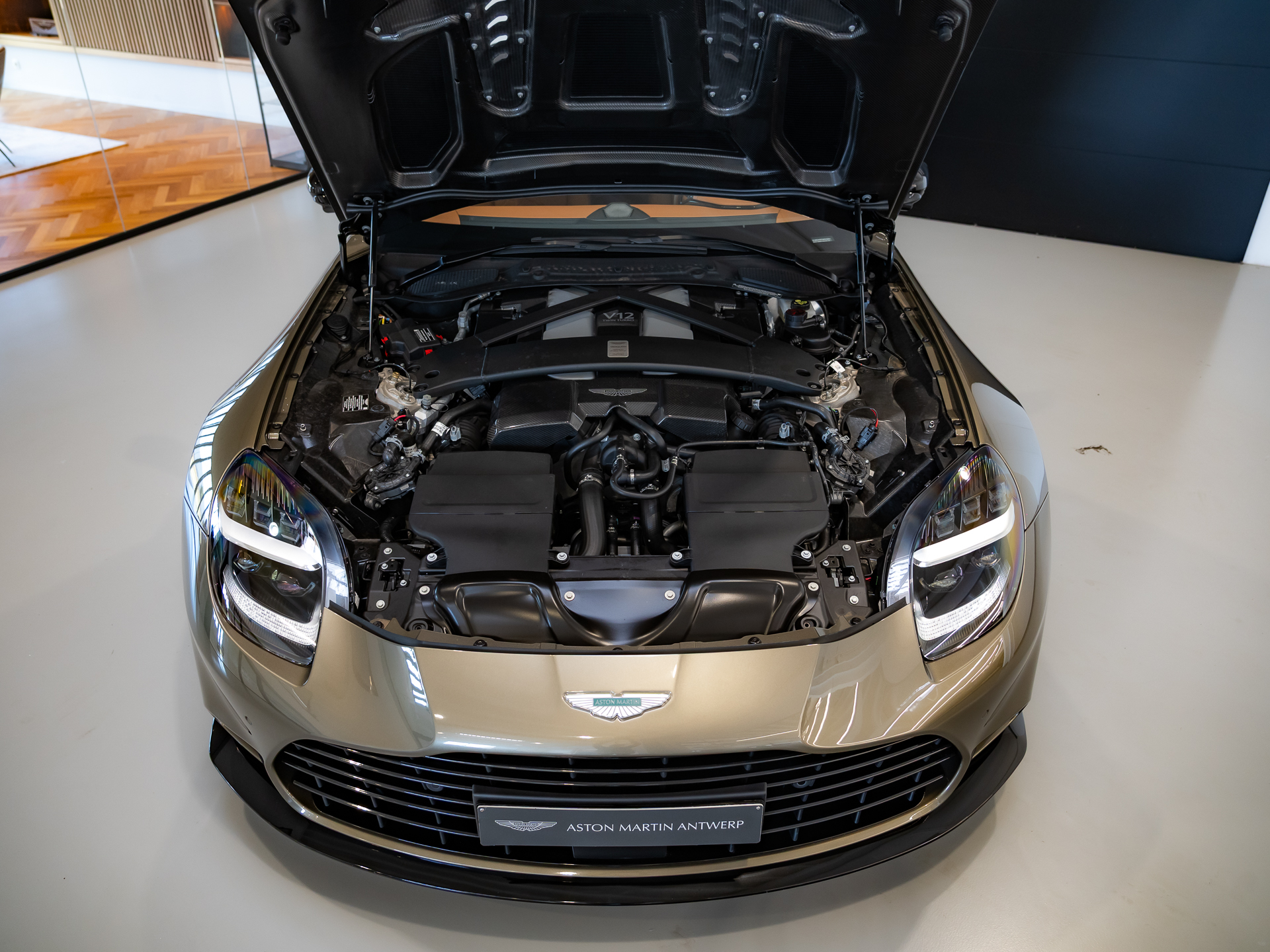 Ready2Drive Vanquish Volante Arden Green - 28