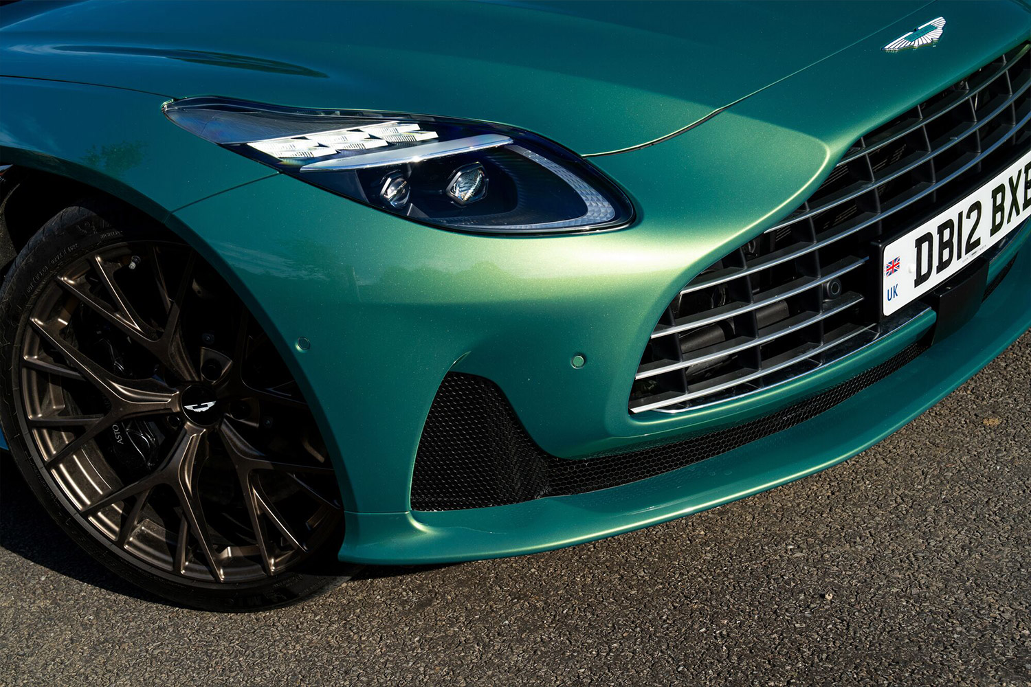 Aston Martin DB12 Coupé