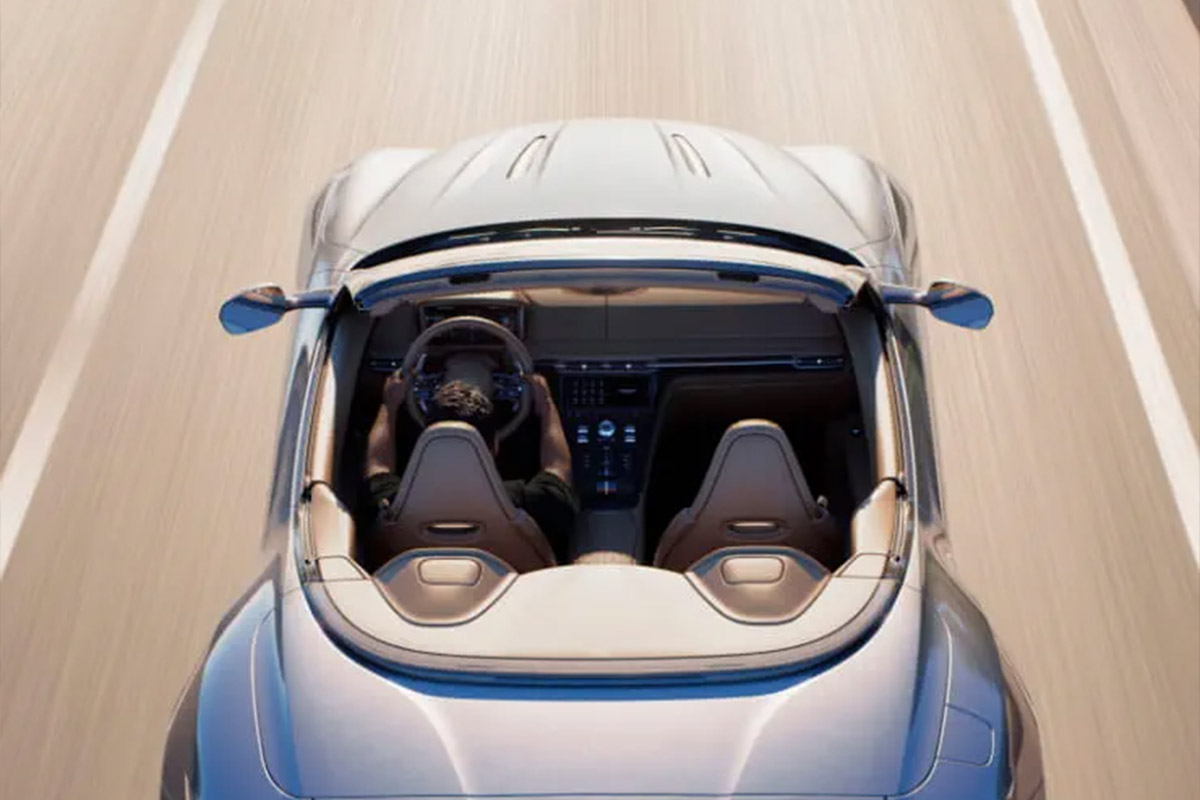 Aston Martin DB12 Volante