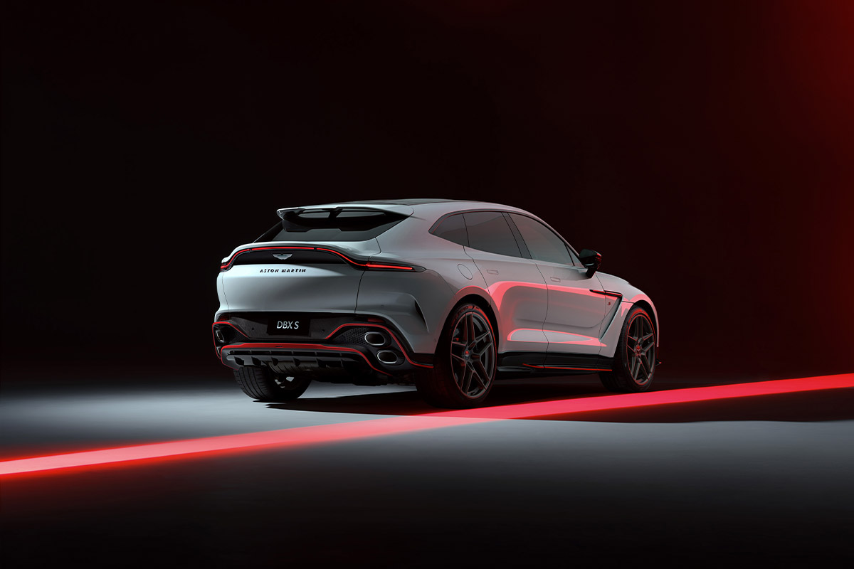 Aston Martin DBX S