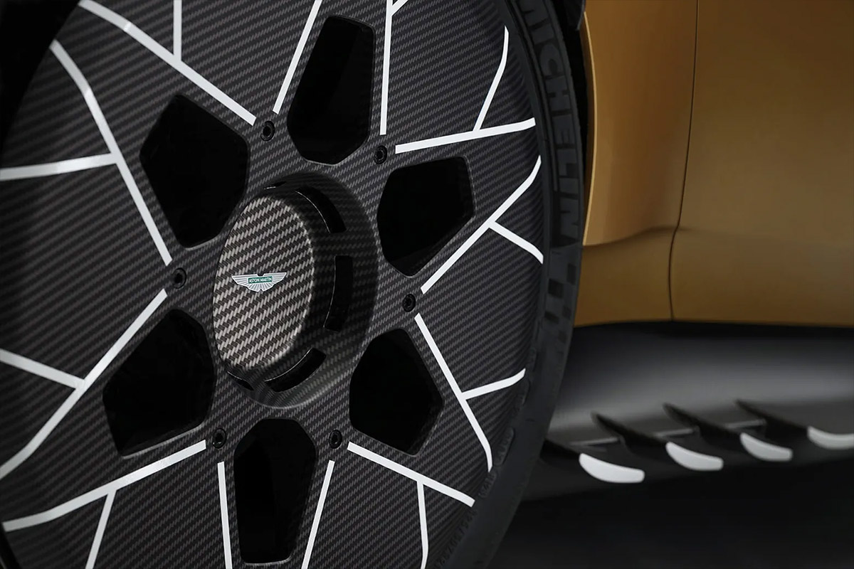 Aston Martin Valiant