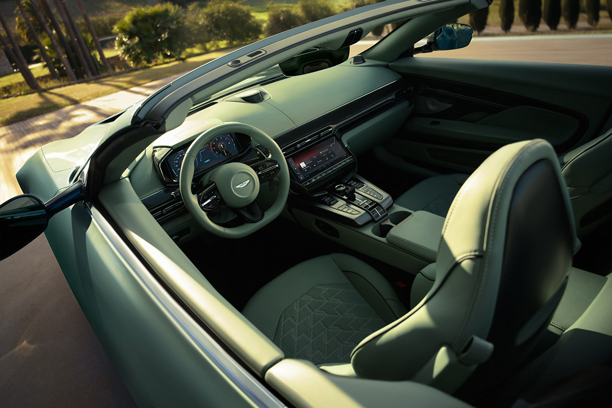 Aston Martin Vanquish Volante