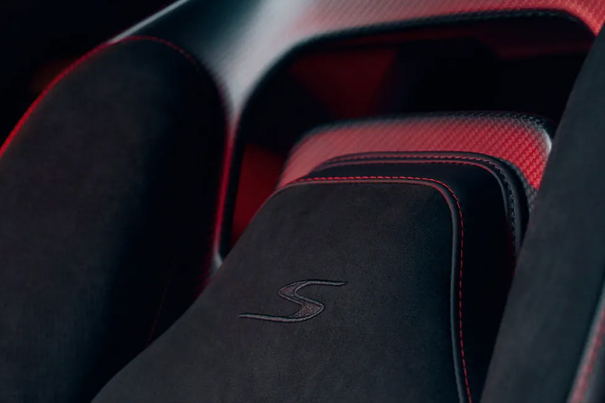 Aston Martin Vantage S