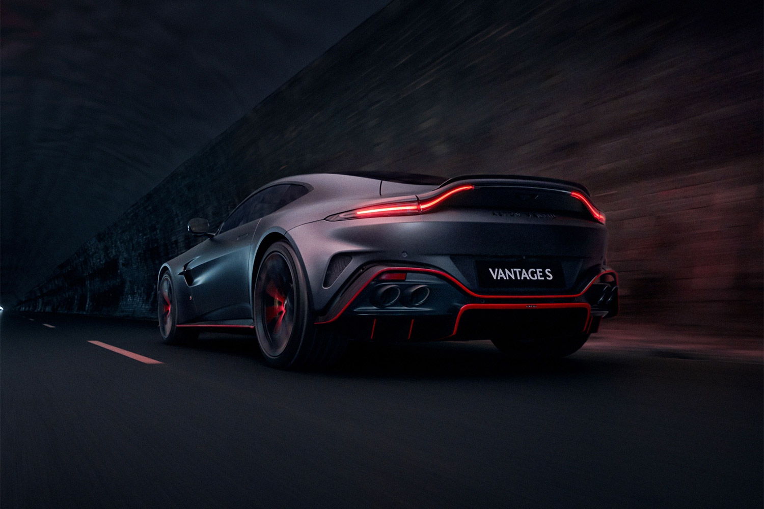 Aston Martin Vantage S